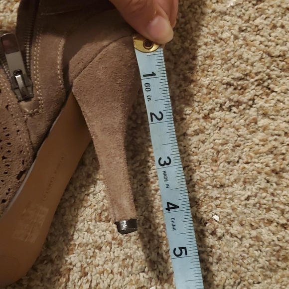 Vince Camuto Yamina Heels 8 - Picture 5 of 5